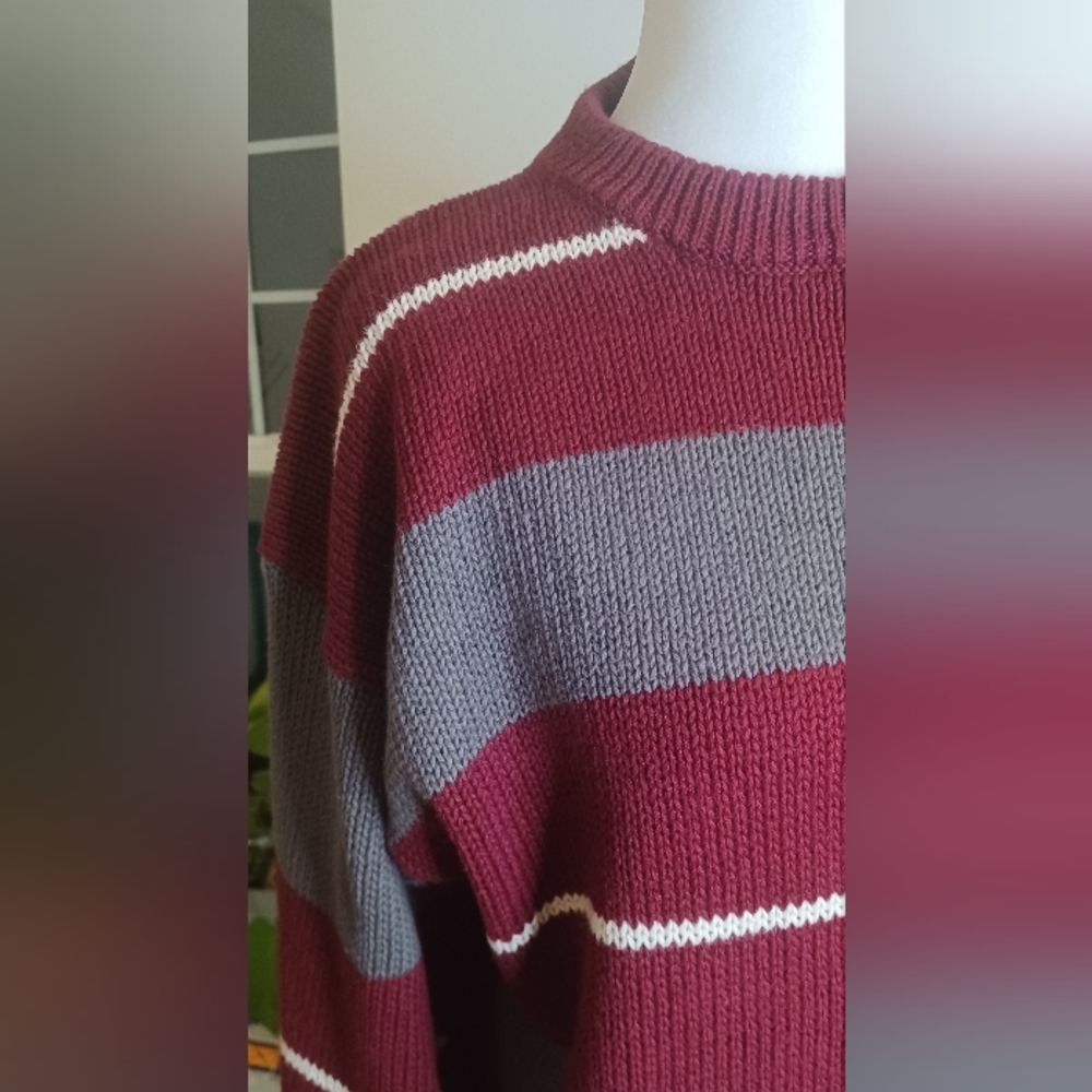Retro Sweater - Picture 3 of 7
